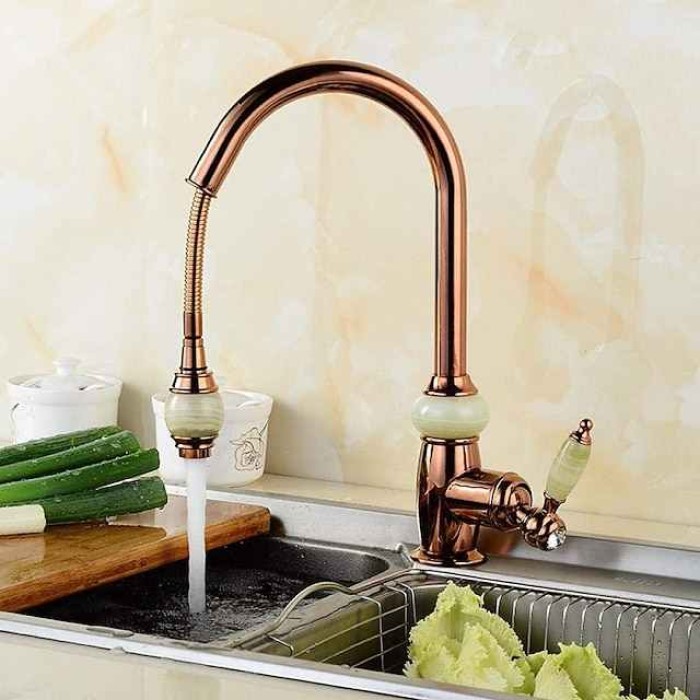 Traditional Kitchen Faucet with Pull Out Sprayer Rose Golden, 360 Swivel Brass Single Handle One Hole Pull Down Kitchen Taps with Hot and Cold Water Vintage Retro Style