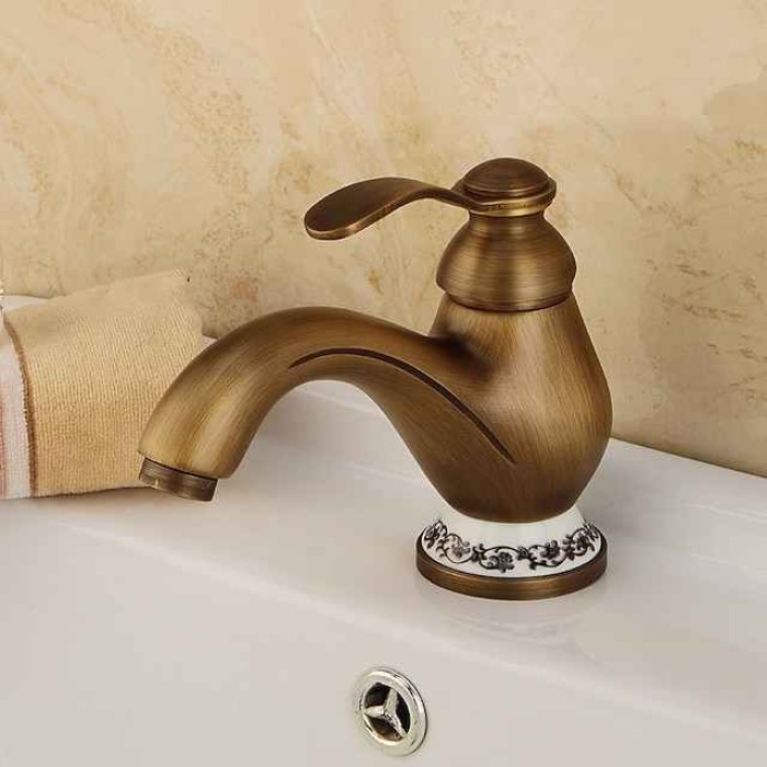 Bathroom Sink Faucet - Classic Antique Brass Centerset Single Handle One HoleBath Taps