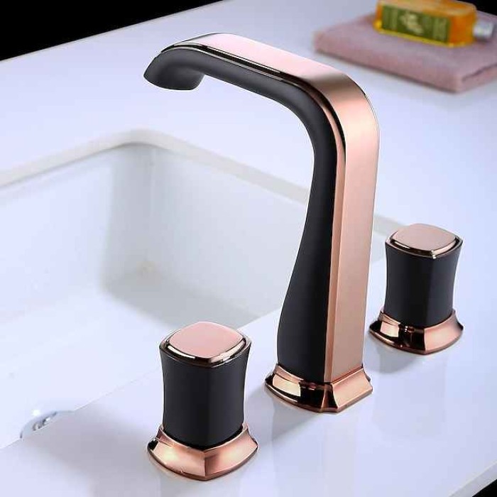 Bathroom Sink Faucet - Widespread Chrome / Oil-rubbed Bronze / Gold Widespread Two Handles Three HolesBath Taps / Vintage / Rose Gold / Black / Painted Finishes / Multi-Ply