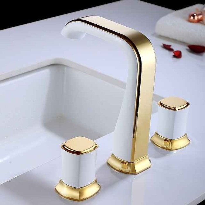 Bathroom Sink Faucet - Widespread Chrome / Oil-rubbed Bronze / Gold Widespread Two Handles Three HolesBath Taps / Vintage / Rose Gold / Black / Painted Finishes / Multi-Ply