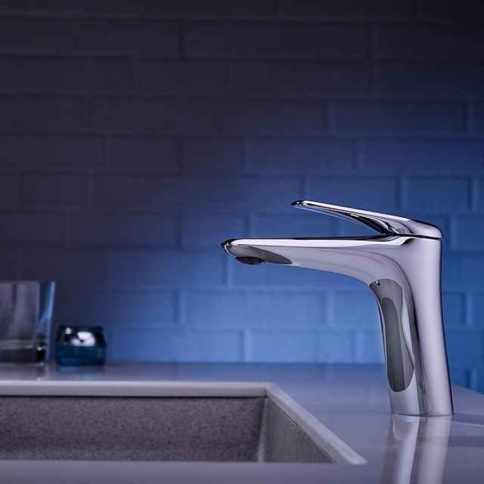 Bathroom Sink Faucet - Single Chrome / Brushed / Electroplated Centerset Single Handle One HoleBath Taps / Brass