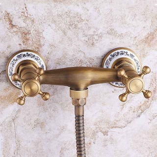 Shower Faucet Set - Handshower Included pullout Vintage Style / Country Antique Brass Mount Outside Ceramic Valve Bath Shower Mixer Taps / Two Handles One Hole