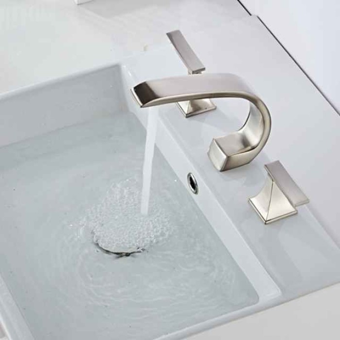 Bathroom Sink Faucet Widespread Oil-rubbed Bronze/Nickel Brushed/Electroplated Widespread Two Handles Three HolesBath Taps