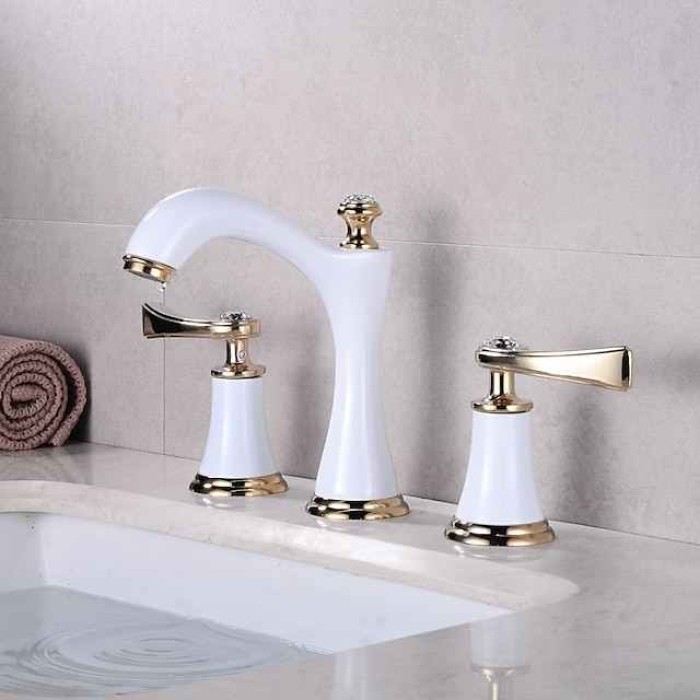 Luxury Widespread Bathroom Sink Mixer Faucet Vintage, 360 Swivel Retro Style Brass 3 Hole 2 Handle Basin Tap Deck Mounted, Washroom Basin Vessel Water Tap with Hot and Cold Hose