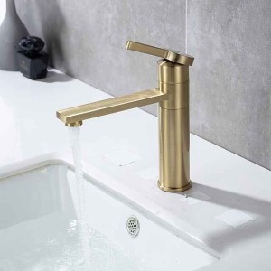 Bathroom Sink Faucet - Rotatable Chrome Centerset Single Handle One HoleBath Taps