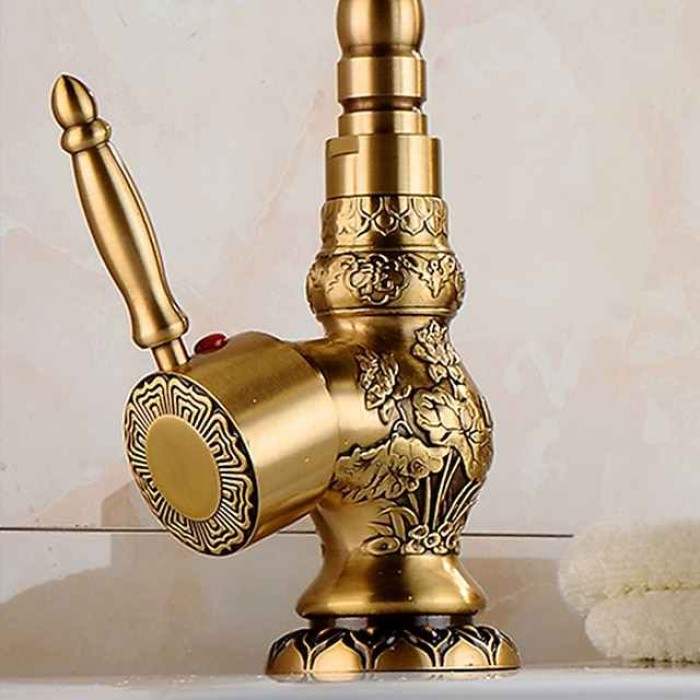 Kitchen faucet - Single Handle One Hole Antique Brass Standard Spout Centerset Retro Vintage Kitchen Taps