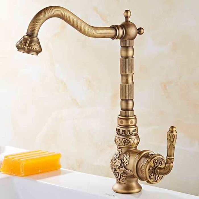 Traditional Kitchen Sink Mixer Faucet, Antique Brass Single Handle Taps Standard Spout Deck Mounted Retro Vintage Style Kitchen Tap with Cold and Hot Hose