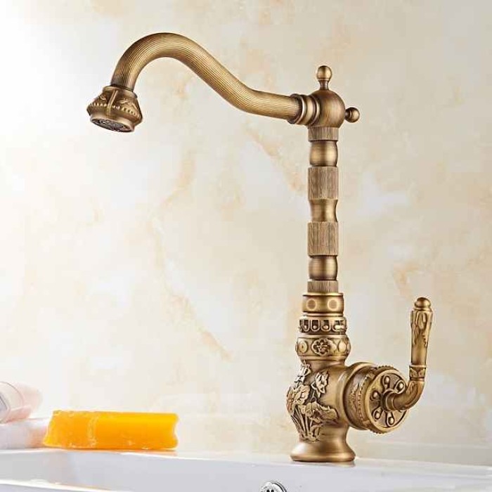 Traditional Kitchen Sink Mixer Faucet, Antique Brass Single Handle Taps Standard Spout Deck Mounted Retro Vintage Style Kitchen Tap with Cold and Hot Hose