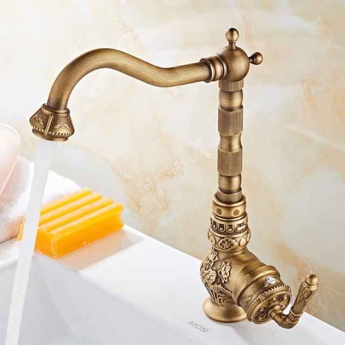 Traditional Kitchen Sink Mixer Faucet, Antique Brass Single Handle Taps Standard Spout Deck Mounted Retro Vintage Style Kitchen Tap with Cold and Hot Hose