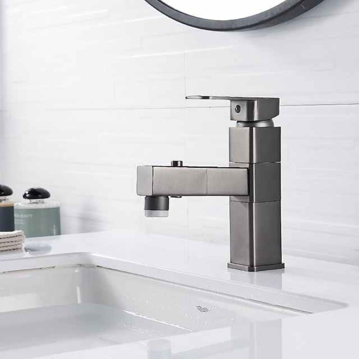 Bathroom Sink Faucet - Rotatable / Pull out / Classic Electroplated / Painted Finishes Centerset Single Handle One HoleBath Taps