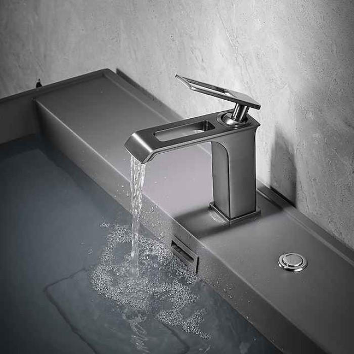 Bathroom Sink Faucet - Waterfall Electroplated / Painted Finishes Centerset Single Handle One HoleBath Taps