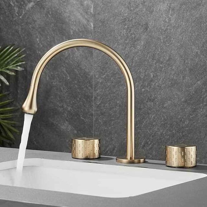 Bathroom Sink Faucet - Rotatable / Classic Electroplated Widespread Two Handles Three Holes Bath Taps