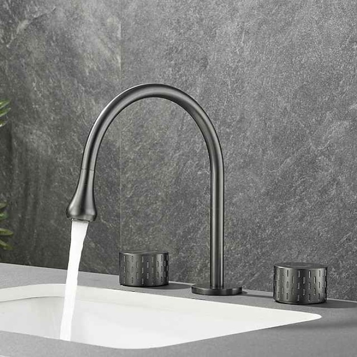 Bathroom Sink Faucet - Rotatable / Classic Electroplated Widespread Two Handles Three Holes Bath Taps