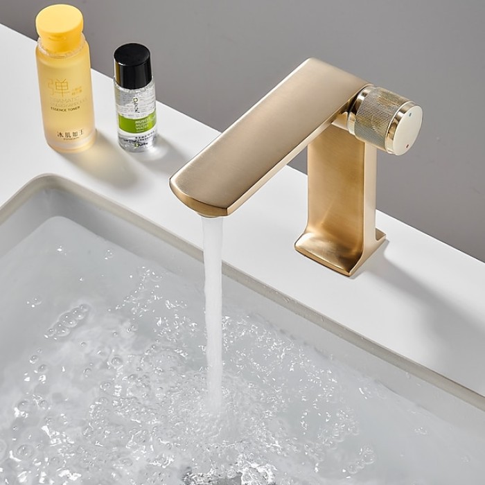 Basin Sink Mixer Taps, Bathroom Sink Faucet Single Handle One Hole Deck Mounted Vessel Water Tap with Hot and Cold Hose