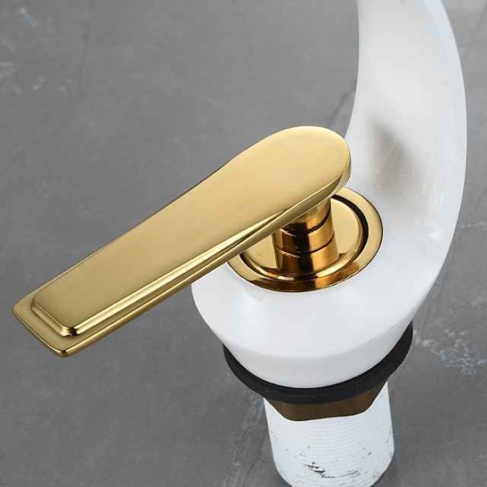 Bathroom Sink Mixer Faucet, Single Handle One Hole Washroom Basin Taps Chrome Finish Bathroom Faucet with Hot and Cold Water Hose