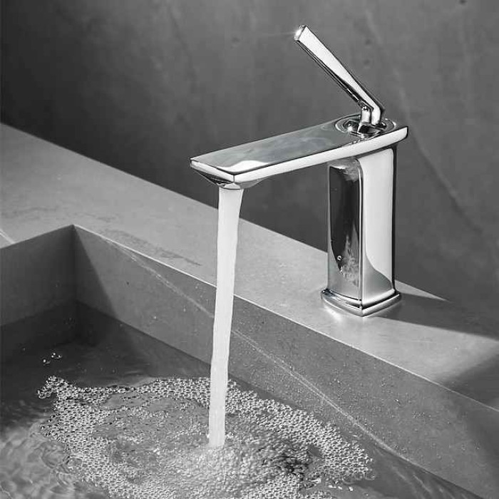 Bathroom Faucet Brass Sink Mixer Basin Taps Deck Mounted, Single Handle Monobloc Washroom Vessel Tap with Cold and Hot Hose