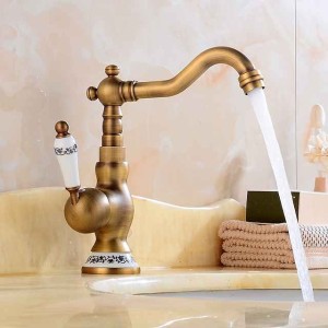 Bathroom Sink Mixer Faucet, Basin Taps with Cold and Hot Hose