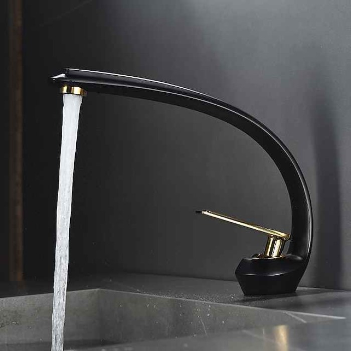 Bathroom Sink Faucet - Classic Electroplated / Painted Finishes Centerset Single Handle One HoleBath Taps