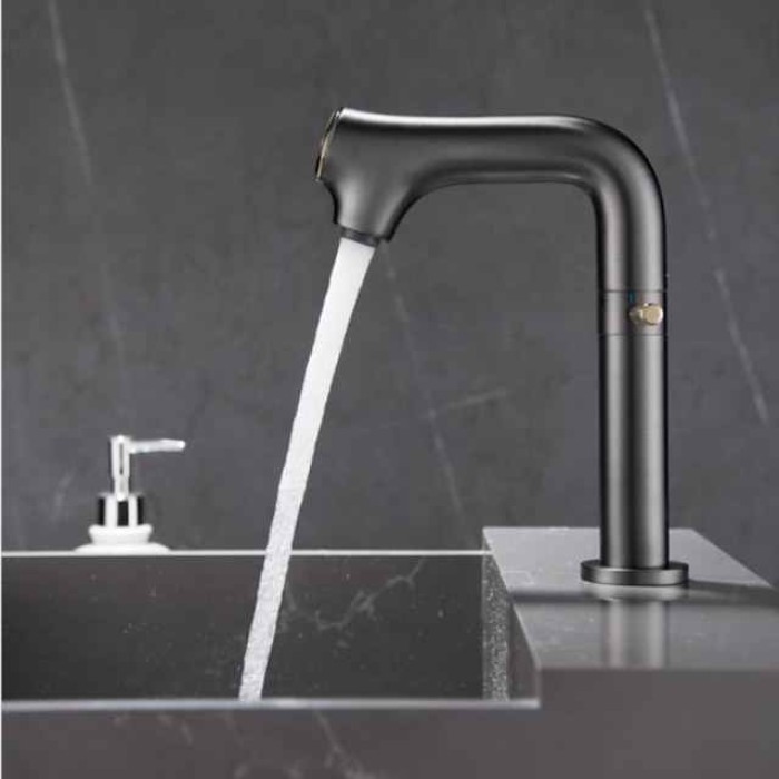 Bathroom Sink Faucet - Rotatable / LED / Classic Chrome / Nickel Brushed / Electroplated Centerset Single Handle One HoleBath Taps